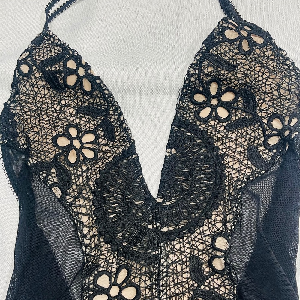 Nwt Youmita Black Embroidered Teddy S, M, L - Picture 6 of 11